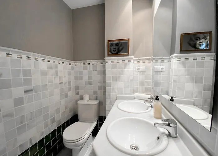 Centro. Wifi/aacc Jacuzzi Apartamento