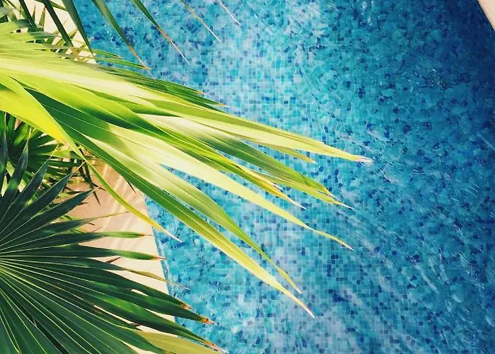 The White Apartment: Luxury, And Design 아파트