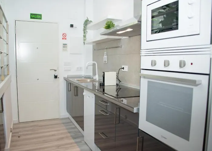 Soraya's Place - Chopin 4 아파트 *