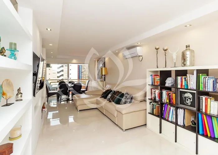 The White Apartment: Luxury, And Design Διαμέρισμα *