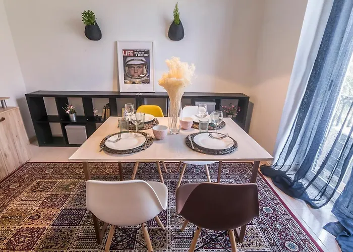 Tranquilo Y Acogedor En El Centro De La Ciudad 아파트 *