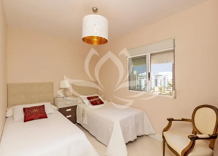 The White Apartment: Luxury, And Design * 발렌시아