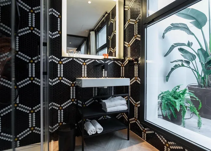 Reina 107 Boutique Gasthuis