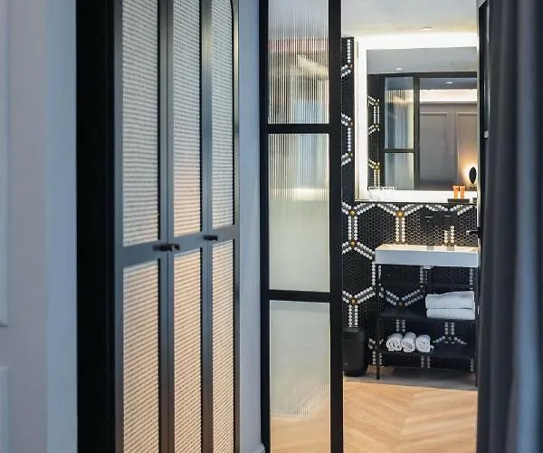 Gasthuis Reina 107 Boutique 4*