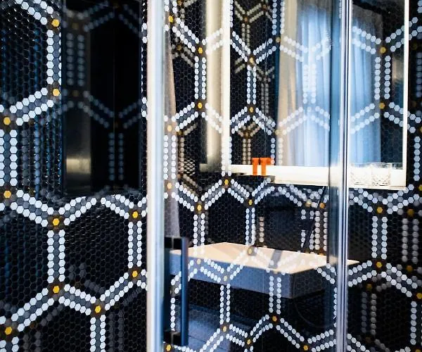 Maison d'hôtes Reina 107 Boutique Valence