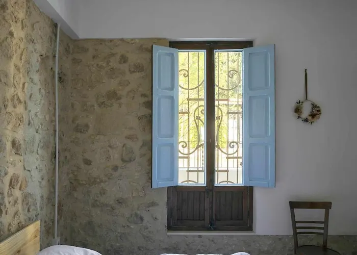 Serrano, La De Mil Suelos *