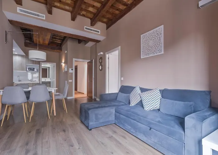 San Miguel, Luxury Apartments. 발렌시아