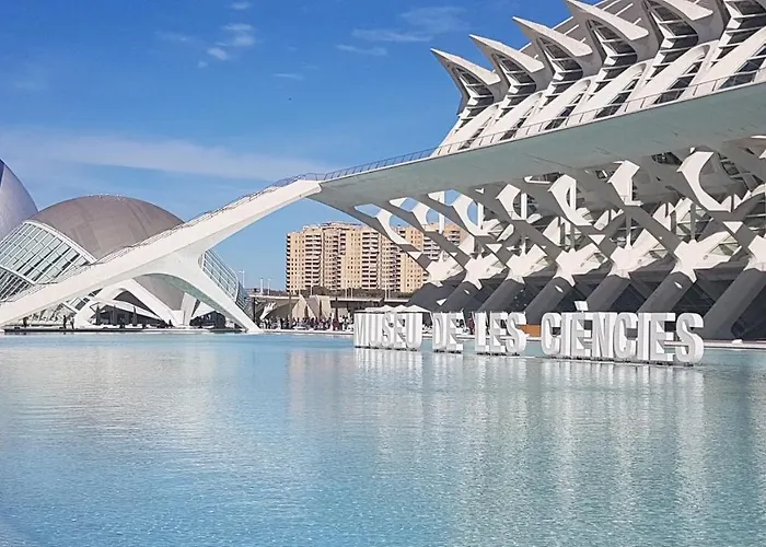 Cerca De La Ciudad De Ciencias