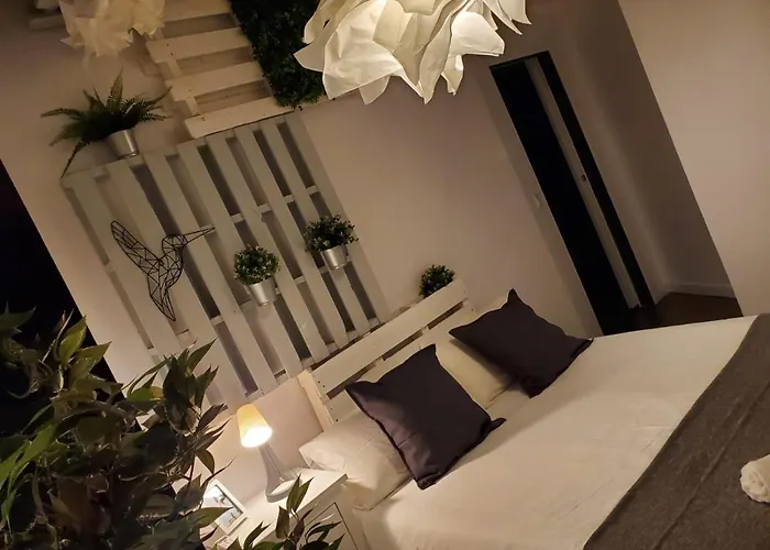 Small And Cozy - G *