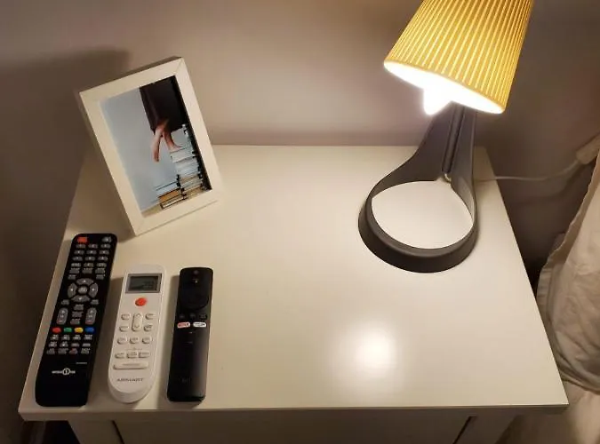 Small And Cozy - G * Valence