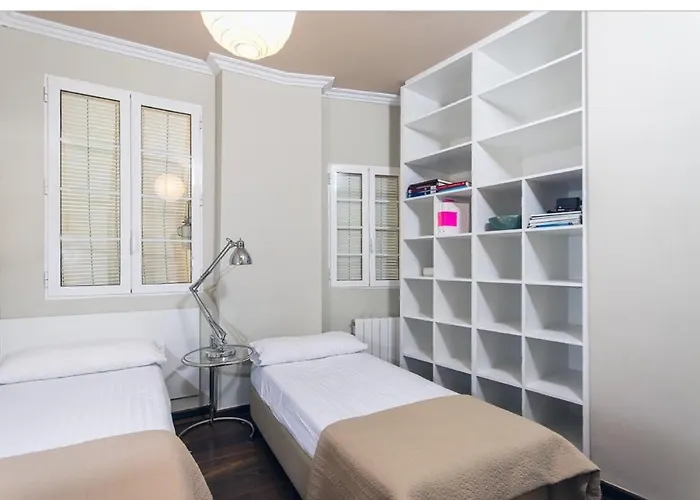 No Turistic Rental, Duplex Penthouse In The Historic Center, Valencia, Ideal For Those Looking To In The City For A Season, Including Professionals And Students