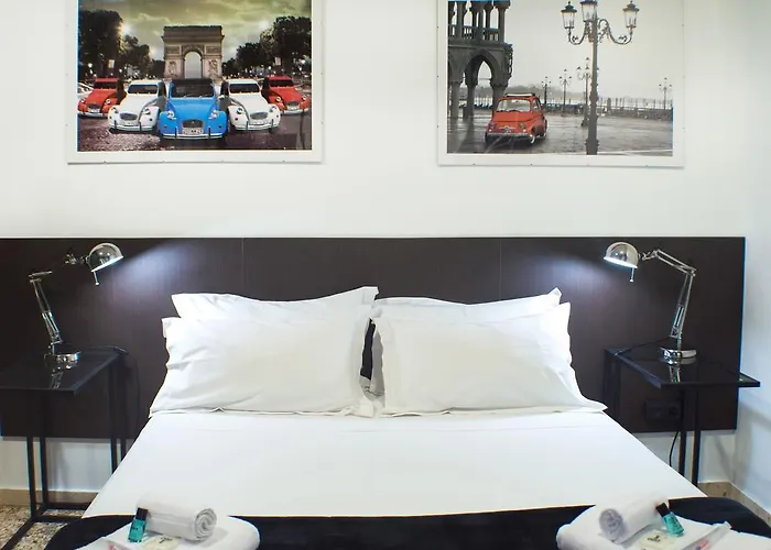 Quart Youth & * فالنسيا