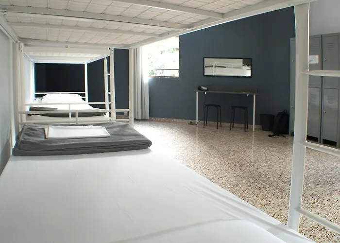 Quart Youth & فالنسيا