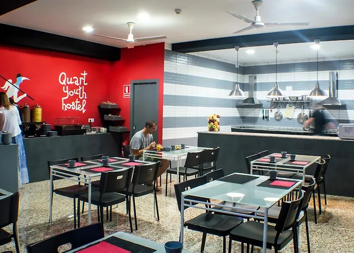 Quart Youth & فالنسيا