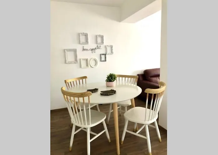 Beautiful And Renovated In The Center Βαλένθια