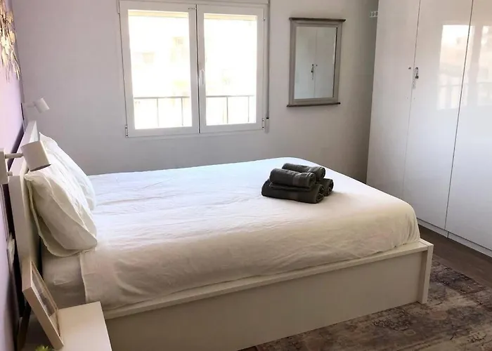 Beautiful And Renovated In The Center Διαμέρισμα *