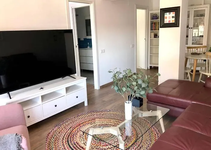 Beautiful And Renovated In The Center Βαλένθια