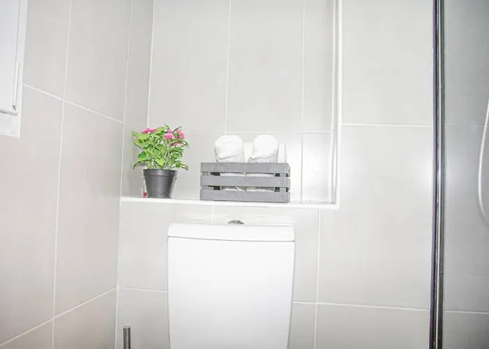 شقة Lovely Modern Flat Center *