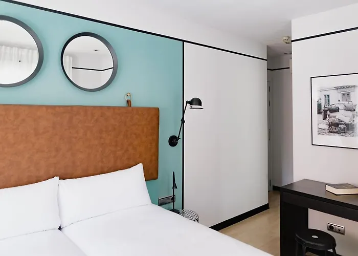 The Little Corner 4*