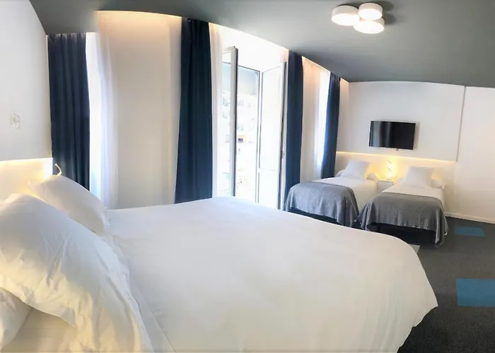 Plaza View Hotell 3*