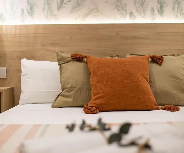 Florit Flats - Port Ii