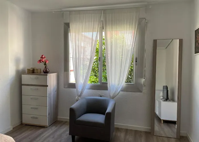 Slow Δωμάτια σε οικογενειακή κατοικία *