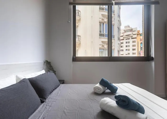 Exclusivos Lofts En Plaza Del Ayuntamiento Apartment *