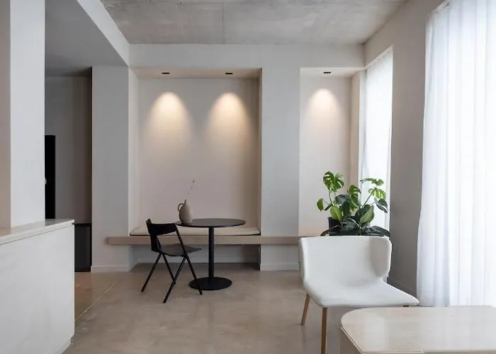 فندق Yours Boutique