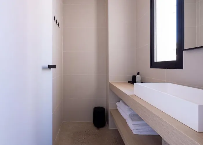 Yours Boutique * فالنسيا