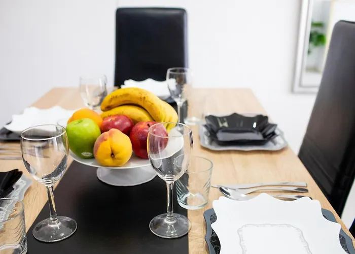 Florit Flats - The Malvarrosa & Free Parking Apartment *