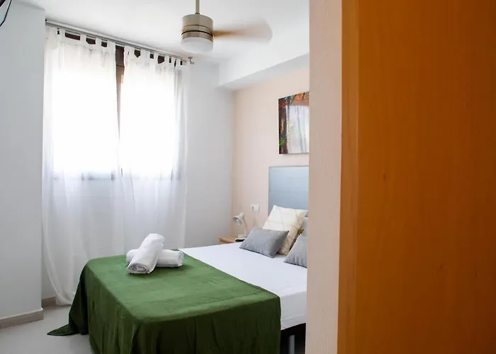 아파트 Florit Flats - The Malvarrosa & Free Parking *