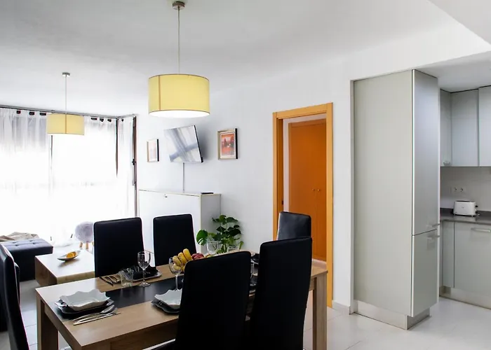 Florit Flats - The Malvarrosa & Free Parking Apartment