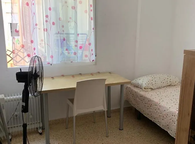 Con Cama Individual, Piso Compartido En Avenida Blasco Ibanez *