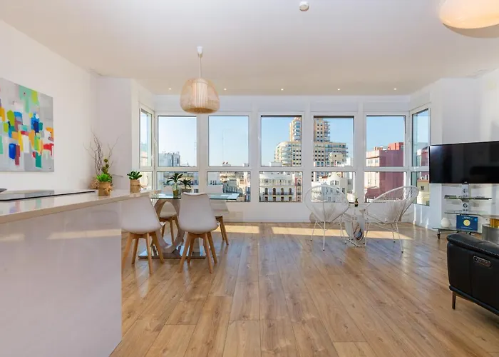 Ayuntamiento Panoramic דירה *