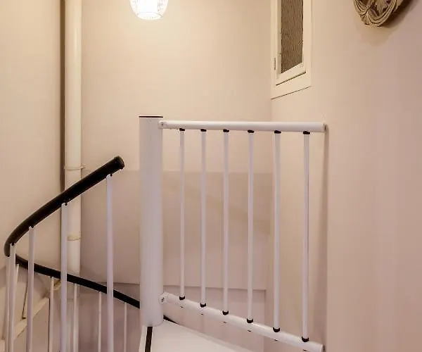 아파트 Lovely Duplex In Old Town