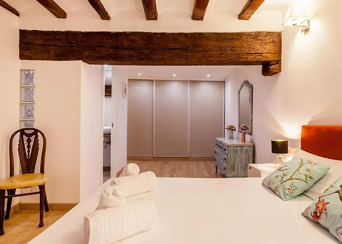 아파트 Lovely Duplex In Old Town *