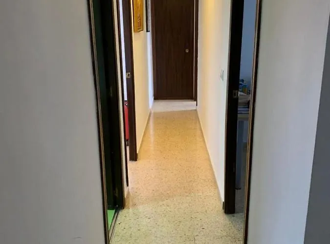 Δωμάτια σε οικογενειακή κατοικία En Alquiler En Piso Compartido