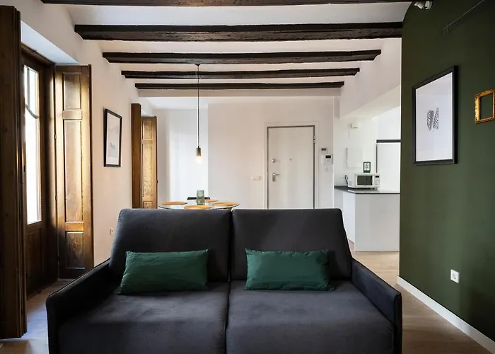 Total Ayuntamiento شقة