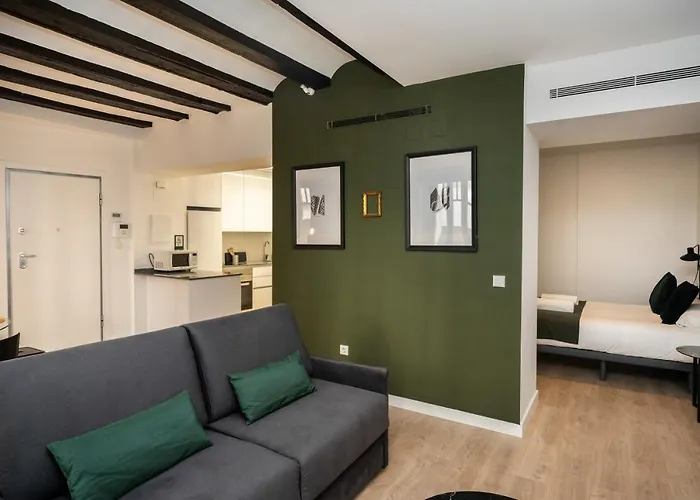 Total Ayuntamiento شقة *