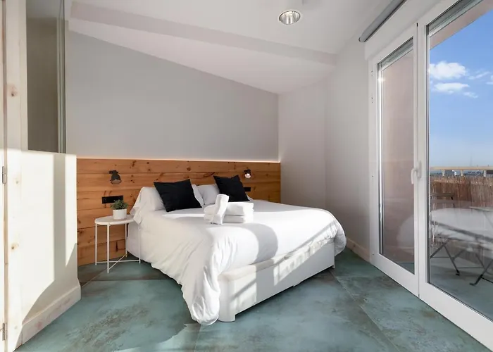 Your At Valencia, Marina Real