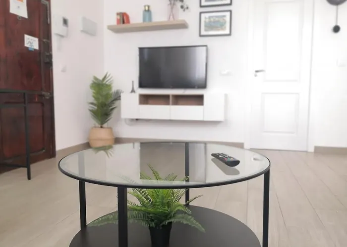 شقة Lovely Modern Flat Center