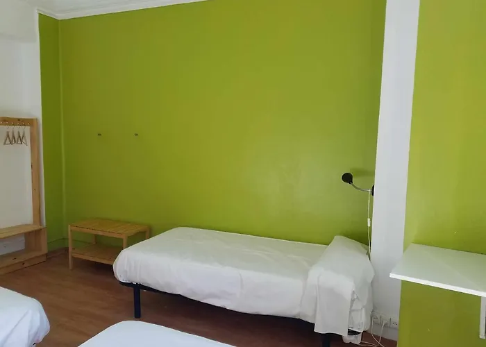 Russafa Youth بيت شباب