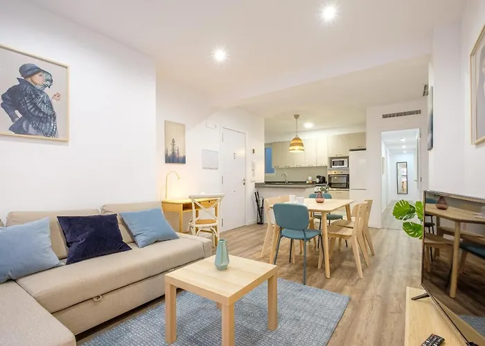 With Open-air Space فالنسيا