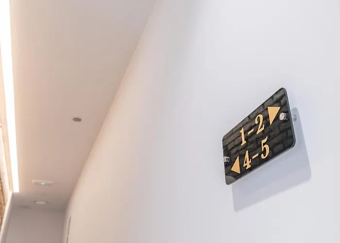 Chic & Comfortable Apartment, Private Terrace Апарт-отель Валенсия