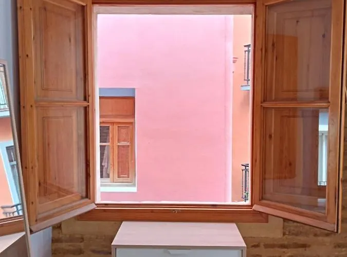 Con Encanto En Pleno Casco Antiguo Ron Valenciayole *