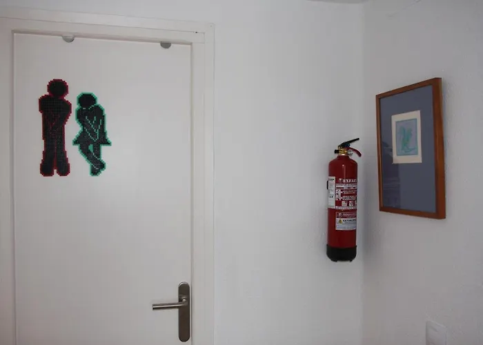 Luminoso. Comodo. Acogedor. Wifi. Junto A Ave Valence