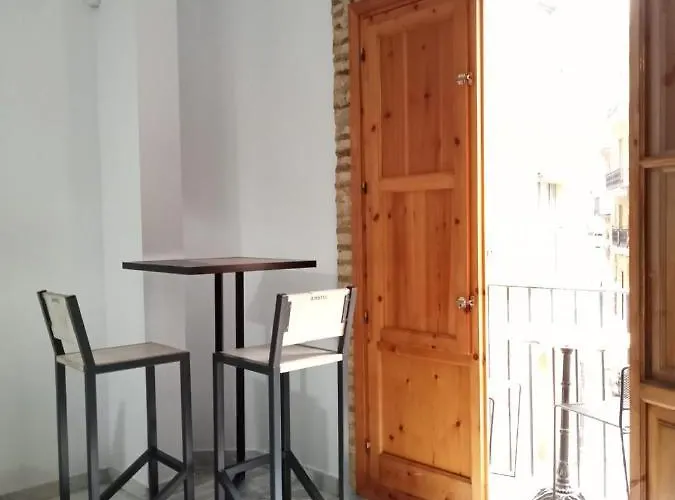 Con Encanto En Pleno Casco Antiguo Ron Valenciayole Valencia