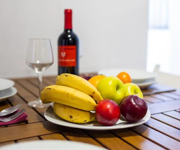 Appartement Medinaceli Airco, Wifi And Free Parking Valence