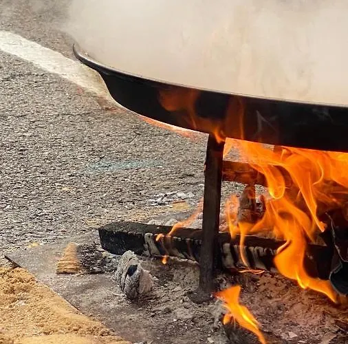 Luminoso. Comodo. Acogedor. Wifi. Junto A Ave