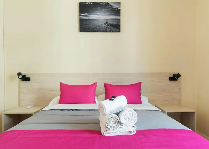 Red Nest فالنسيا